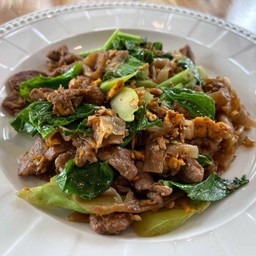 ผัดซีอิ้วหมู