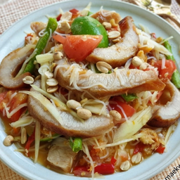 ส้มตำไทยคอหมูย่าง (0.5 กรัม)