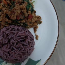 ปฐมากะเพราแซ่บ+เครื่องดื่ม -