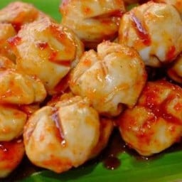 ข้าวยำไก่แซ่บ & กะเพราไก่กรอบ ข้าวหน้าไก่กรอบ by ปาปัง - Papang