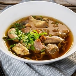 เมนูเหมือนคุณชัชชาติ (เกาเหลา เปื่่อย+เอ็น+ไส้) (พิเศษ)