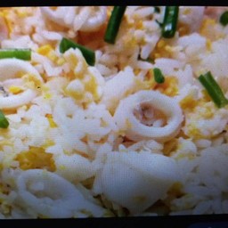 ข้าวผัดหมึก