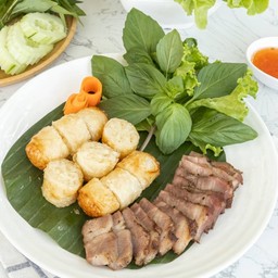 ข้าวเหนียวทอดหมูย่าง