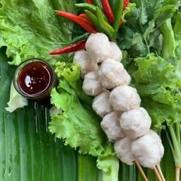 ลูกชิ้นทอด อาหารจานด่วน การไฟฟ้า by โรส