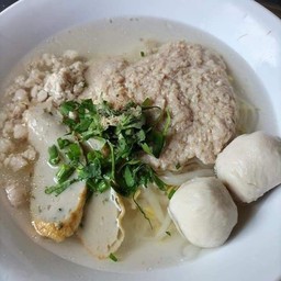 ก๋วยเตี๋ยวต้มยำกุ้งกั้ง เออเลิศ สาขาสัตหีบ สัตหีบ