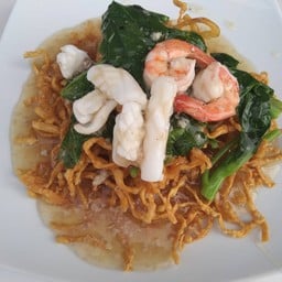 ราดหน้าทะเลคะน้าไทย