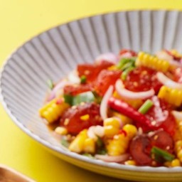 ยำไข่แดงเค็ม