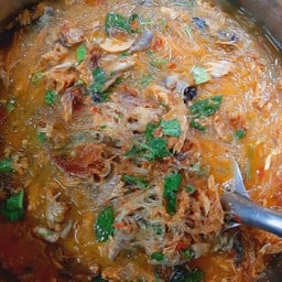 ยำปลาแห้งใส่วุ้นเส้น