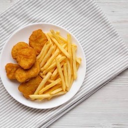 เฟรนฟราย + นักเก็ตไก่