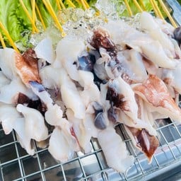 ปลาหมึกย่าง น้ำจิ้มรสเด็ด