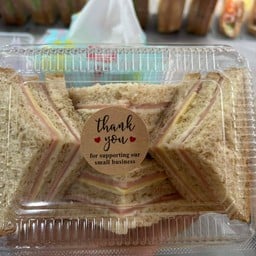 บ้านขนมปังปิ้ง