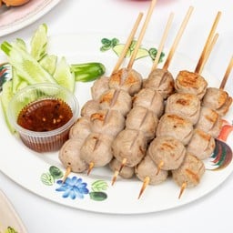 ลูกชิ้นปิ้งเนื้อ ไม้ละ