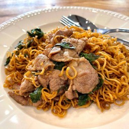 กะเพรามาม่า