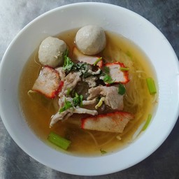 ก๋วยเตี๋ยวหมูน้ำใส