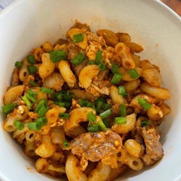 มักกะโรนีผัดไข่