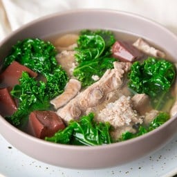 ก๋วยเตี๋ยวเรืออนุสาวรีย์