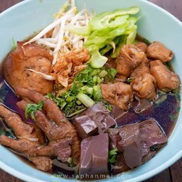 ก๋วยเตี๋ยวไก่มะระ