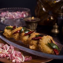 ทอดมันกุ้ง น้ำจิ้มบ๊วยเจี่ยมันกุ้ง