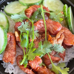 ข้าวหน้าหมูทอด