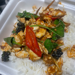 ผัดเผ็ดราดข้าว