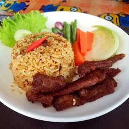 ข้าวคลุกไตปลาแห้ง+โคขุนทอด