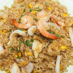 ข้าวผัดรวมมิตร