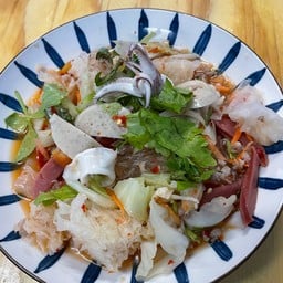 อาหารตามสั่ง ยำป่ะล่ะ
