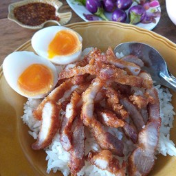 ข้าวหอม หมูแดดเดียวกับไข่ต้ม