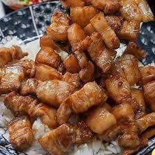 หมูกรอบผัดน้ำมันหอย