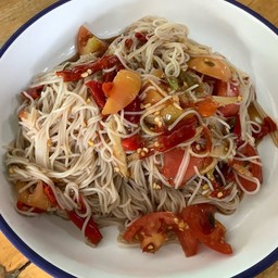 ตำข้าวปุ้นผักลวก