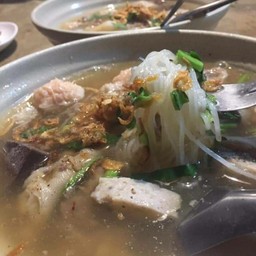 ก๋วยจั๊บญวน