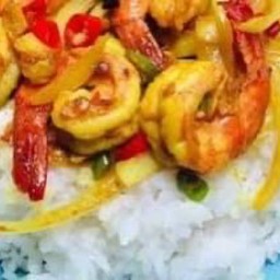 ข้าว ราดกุ้งทอดขมิ้น