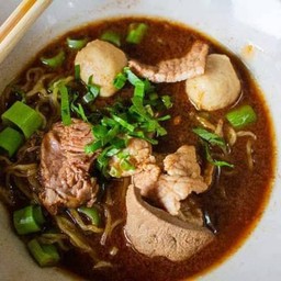 ก๋วยเตี๋ยวเรือน้ำตก