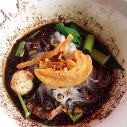 เส้นใหญ่