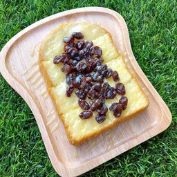 ปังปิ้งเนยนม ลูกเกด