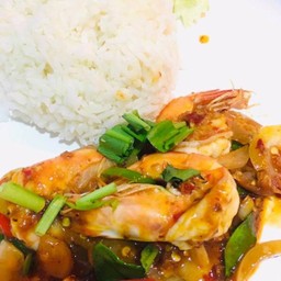 ข้าวราดกุ้งผัดพริกเผา
