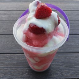 สตรอว์เบอร์รี่สดโยเกิตร์ปั่น