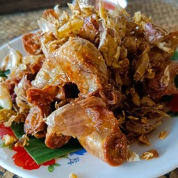 ไส้อ่อนทอดกระเทียม