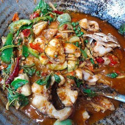 ผัดเผ็ดปลาช่อนนา