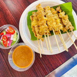 หมูสะเต๊ะ นมโต (เจ้าเก่าหน้าโรงต้ม)