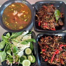 ตาลน้อยก๋วยเตี๋ยวน้ำใสห้างแก้วซอย 5 ห้างแก้วซอย 5