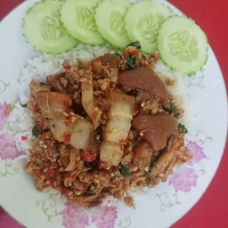 ผัดพริกเกลือสามสหาย