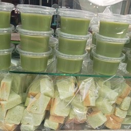 ขนมปังสังขยา ชุดละ