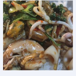 ข้าวผัดฉ่าทะเล