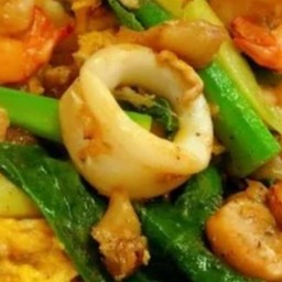 ผัดซีอิ๊วทะเล