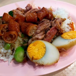 ข้าวไส้หมูพิเศษ