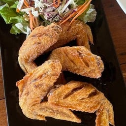 ปีกไก่ทอดน้ำปลา