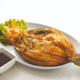 ปลากะพงทอดน้ำปลา