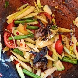 ตำมะม่วง ปูปลาร้า