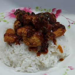 ข้าวกะเพราไก่กรอบ